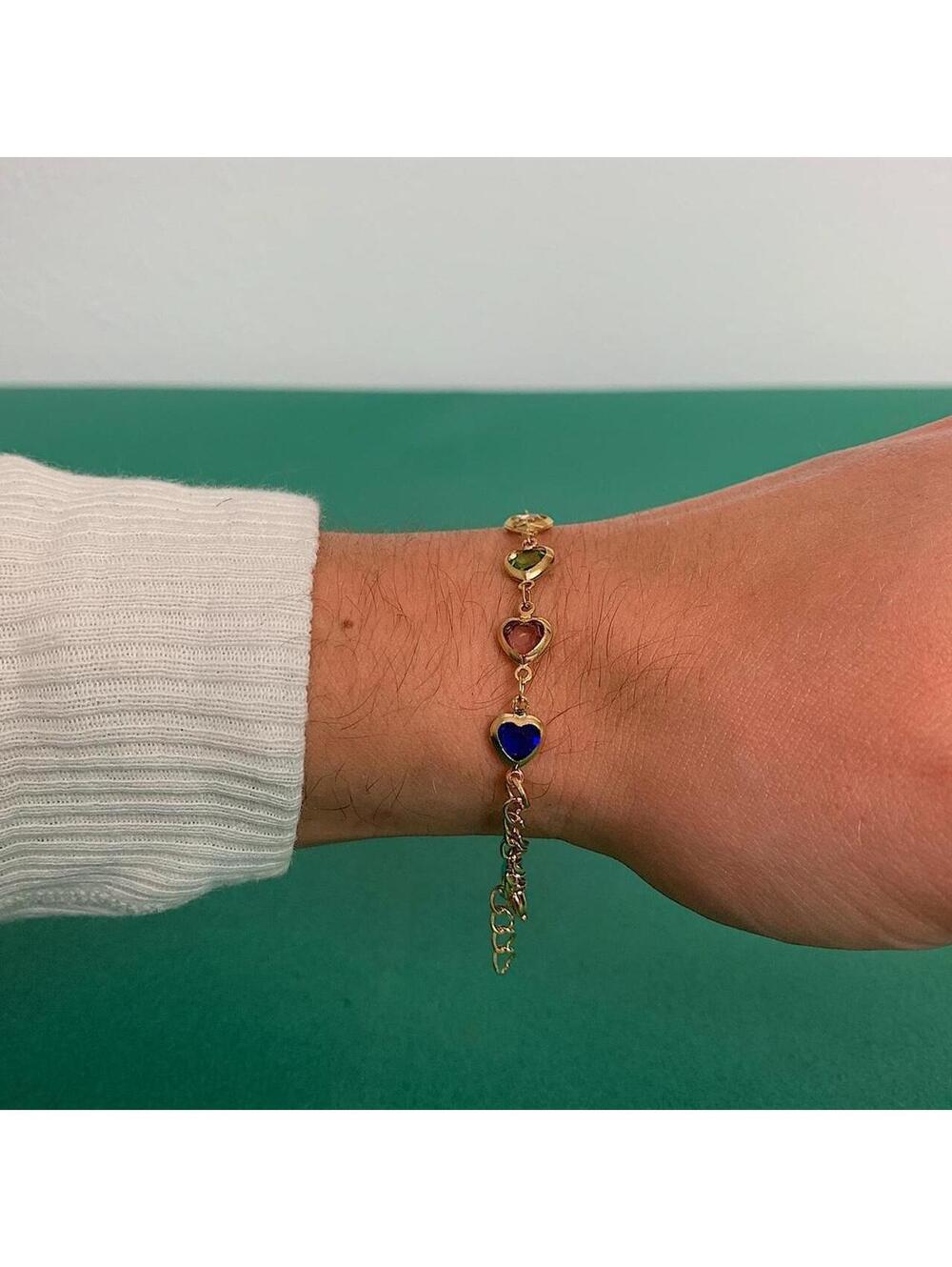 Y2k 2000s style multi colored heart Gold bracelet. Item is unisex. Brand new - Picture 3 of 8